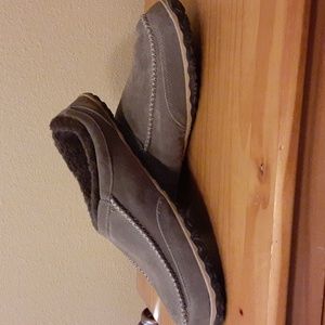 NWOT men's slippers sz 11-12